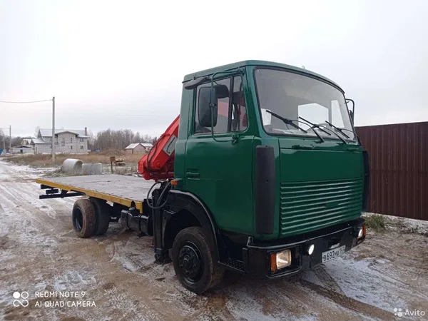 Бортовой грузовик с КМУ МАЗ 4370 Зубренок