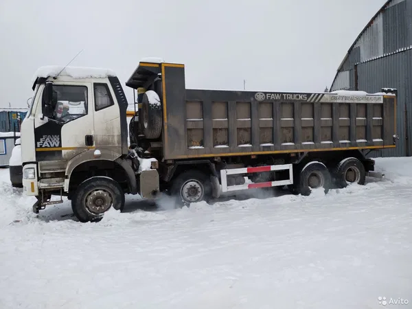 Самосвал FAW J6 CA3310