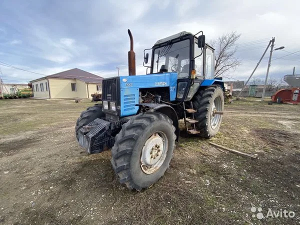 Трактор МТЗ Беларус 1221