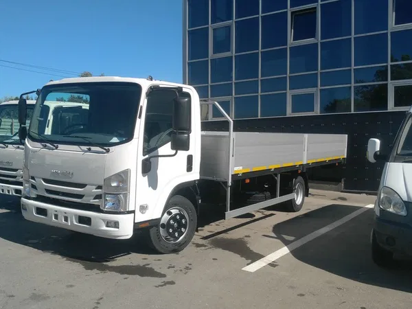Бортовой автомобиль Isuzu Elf (N-series)