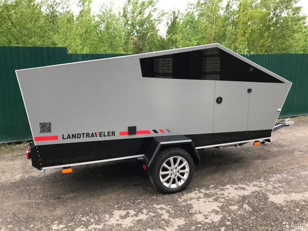 Прицеп-дача (кемпер) Landtraveler Individual Cybertruck