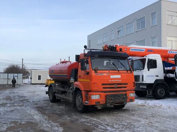Поливомоечная машина КамАЗ 43253 КО-806-01