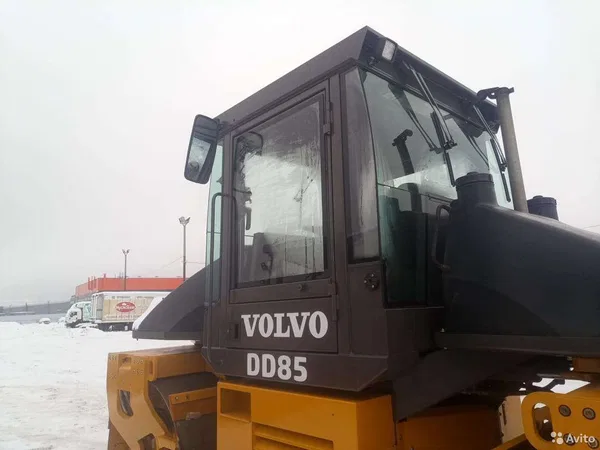 Двухвальцовый каток Volvo DD85-1