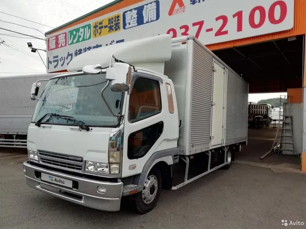 Грузовой фургон Mitsubishi Fuso Fighter