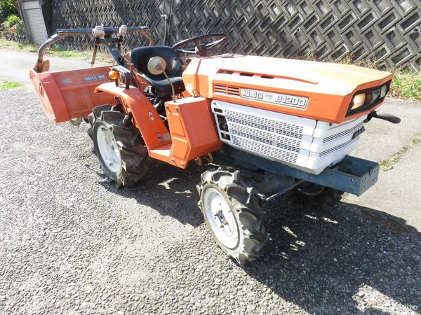Мини-трактор Kubota B1200