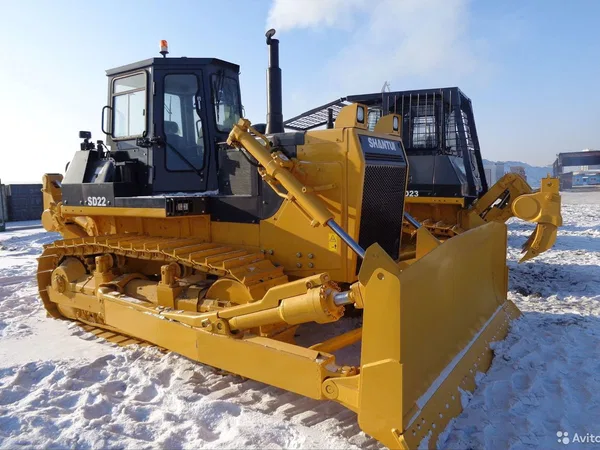 Гусеничный бульдозер Shantui SD22
