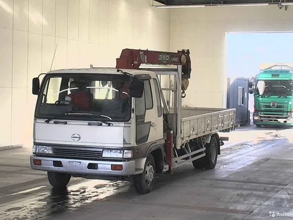 Бортовой грузовик с КМУ HINO Ranger