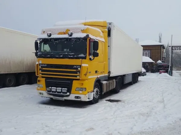 Седельный тягач DAF XF105.410