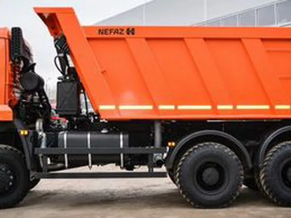 Самосвал КамАЗ 6522