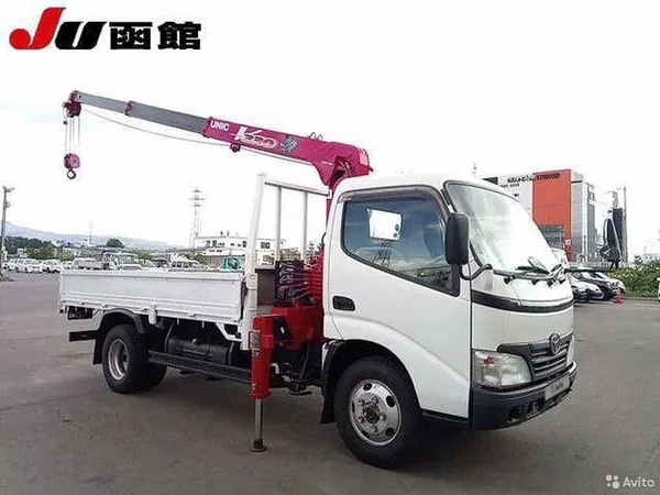 Бортовой грузовик с КМУ Toyota Dyna