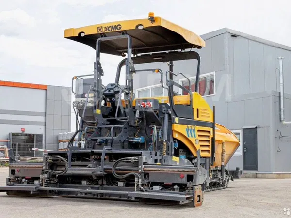 Асфальтоукладчик XCMG RP603