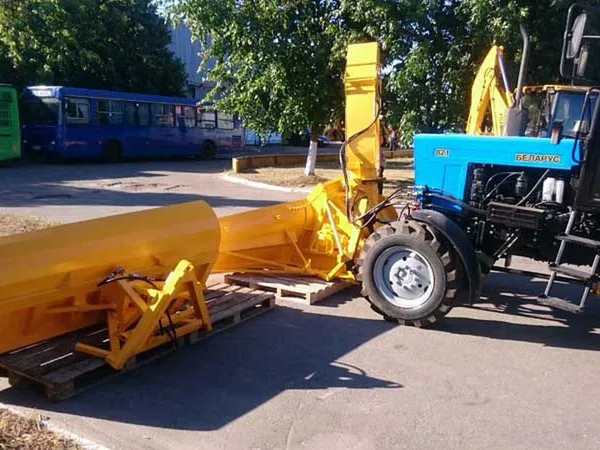 Навесной снегоуборщик Дорэлектромаш ДЭМ-124
