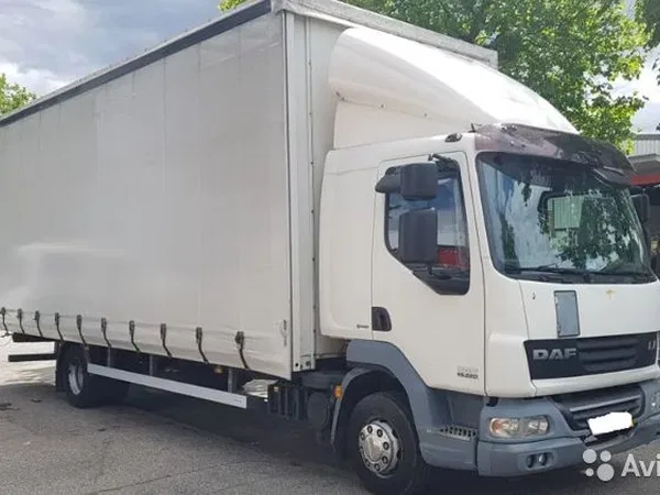 Тентованный грузовик DAF LF45.220