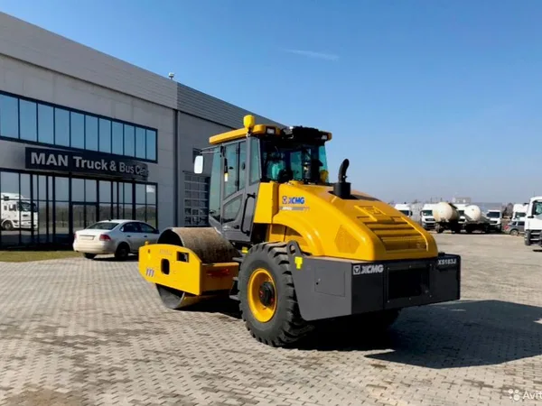 Грунтовый каток XCMG XS183J
