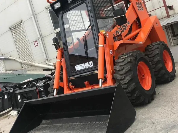 Мини-погрузчик Locust / Way Industry L903