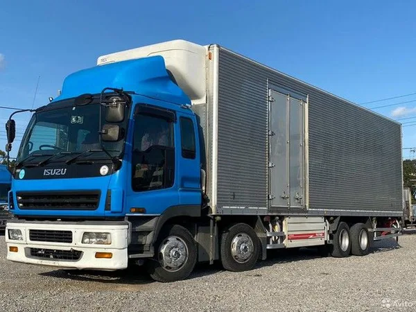 Изотермический грузовик Isuzu Giga (C-series)