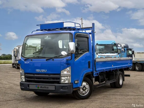 Бортовой автомобиль Isuzu ELF