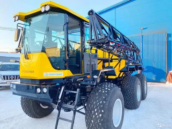 Самоходный опрыскиватель Рубин-2500
