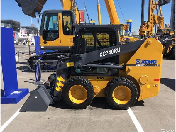 Мини-погрузчик XCMG XC740RU