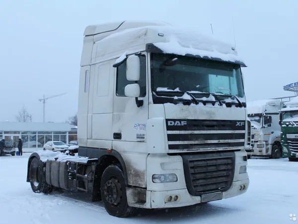 Седельный тягач DAF XF105.460