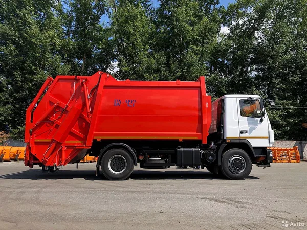 Мусоровоз Коммаш-Мценск КО-427-73 на шасси МАЗ 5340С2-585-013