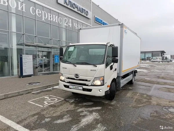 Изотермический фургон Hino 300 (Dutro)