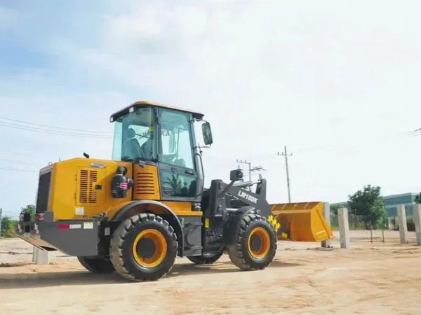 Фронтальный погрузчик XCMG LW180FV