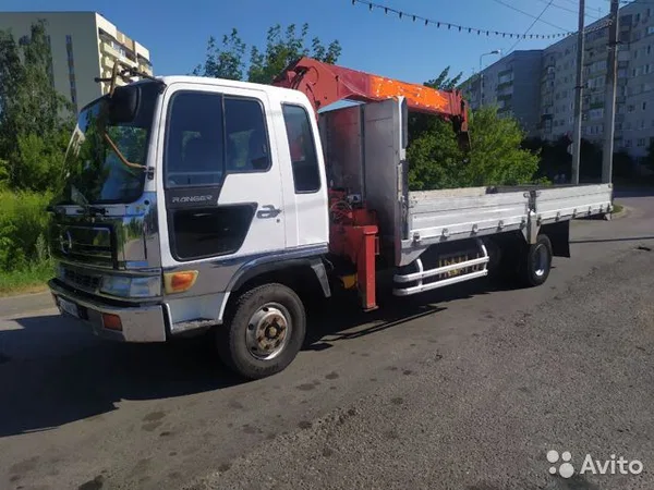 Бортовой грузовик с КМУ HINO Ranger