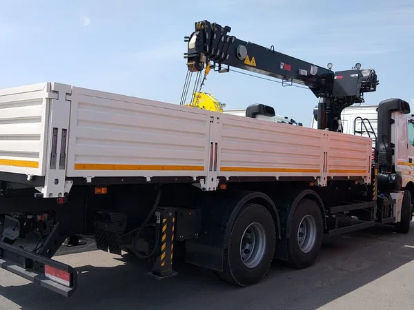 Бортовой грузовик с КМУ КамАЗ 65207-1002-87