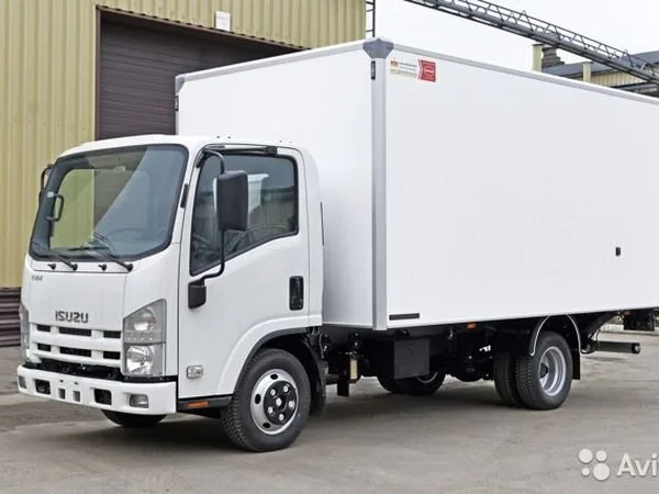Промтоварный фургон Isuzu ELF NMR85