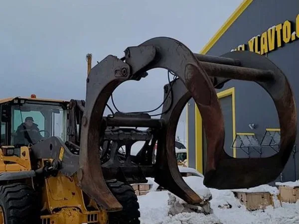 Фронтальный погрузчик Volvo L120F