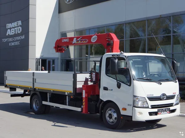Бортовой грузовик с КМУ HINO 300 (Dutro)