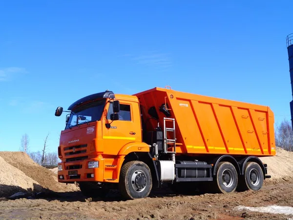 Самосвал КамАЗ 6520