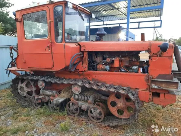 Гусеничный трактор ДТ-75