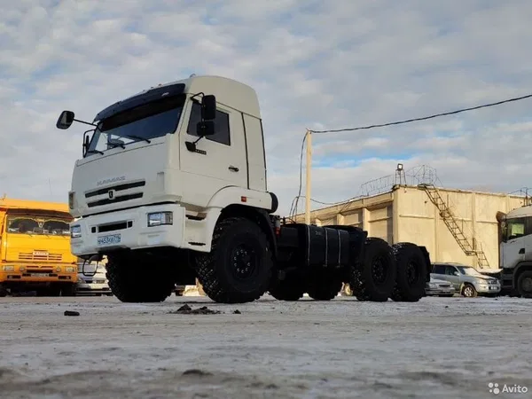Седельный тягач КамАЗ 44108