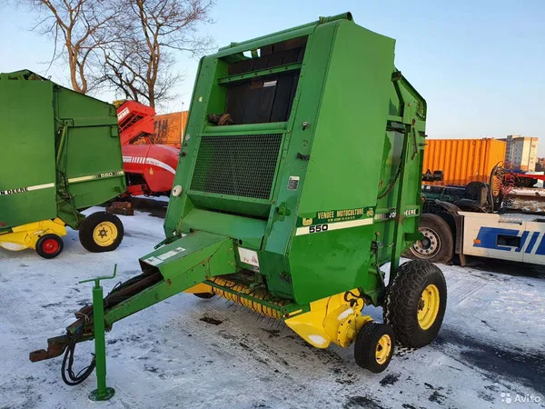 Пресс-подборщик John Deere 550