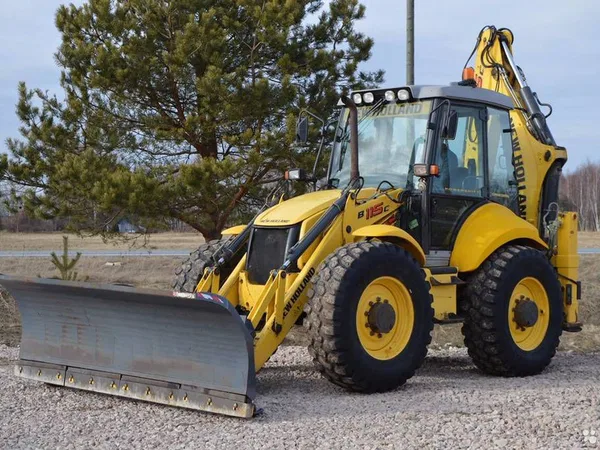 Экскаватор-погрузчик New Holland B115B