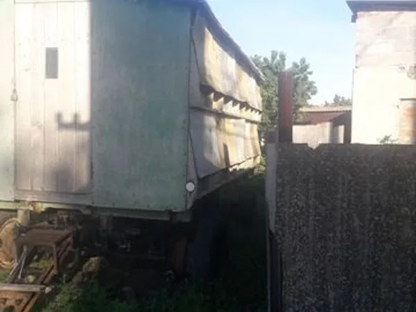 Прицеп пчеловоз на 36 ульев