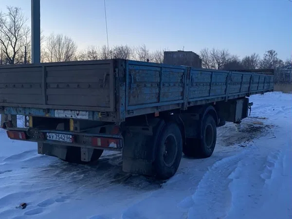 Бортовой полуприцеп СЗАП 93271