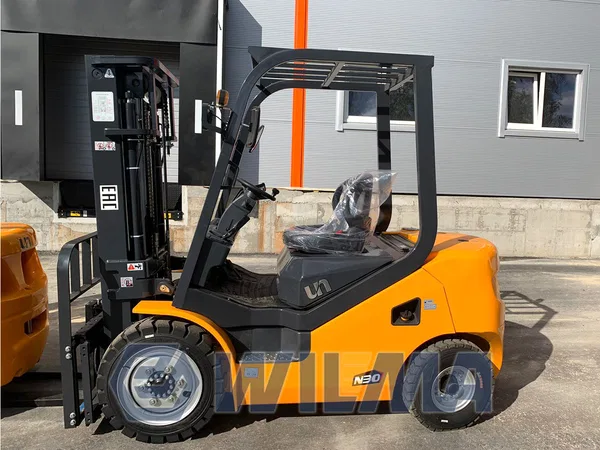 Вилочный погрузчик UN Forklifts FD30T