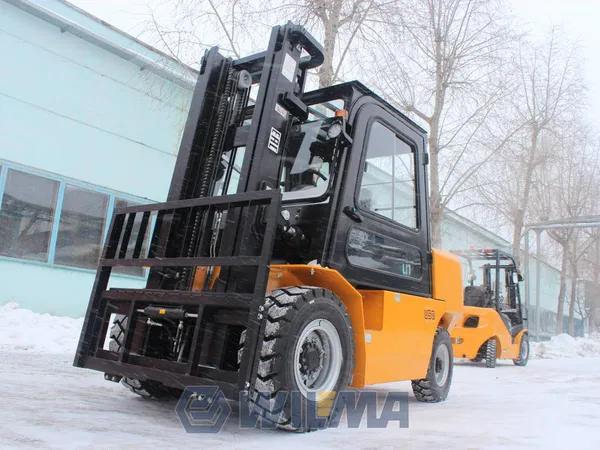 Вилочный погрузчик UN Forklifts FD50T