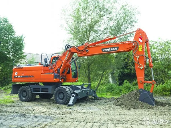 Колесный экскаватор Doosan DX210WA