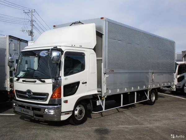 Грузовой фургон Hino 500 (Ranger)