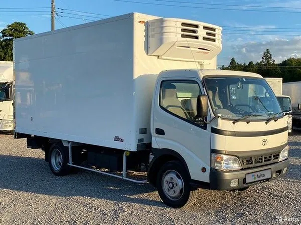 Рефрижераторный фургон Toyota Dyna