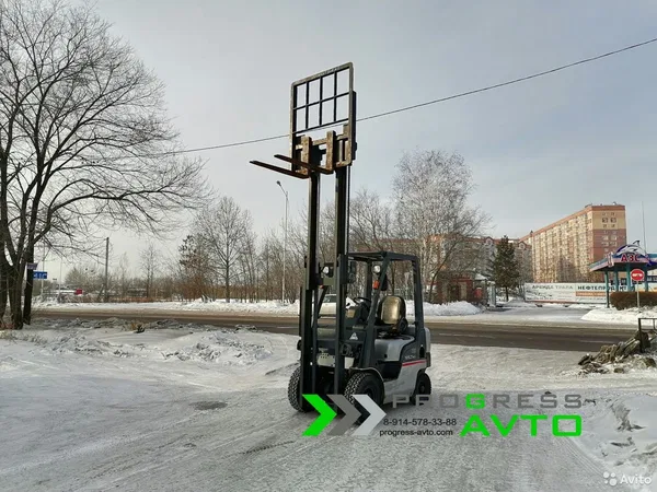 Вилочный погрузчик Nissan NJ01A15