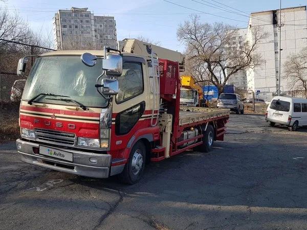 Бортовой грузовик с КМУ Mitsubishi Fuso Fighter