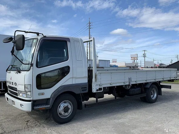 Бортовой автомобиль Mitsubishi Fuso Fighter