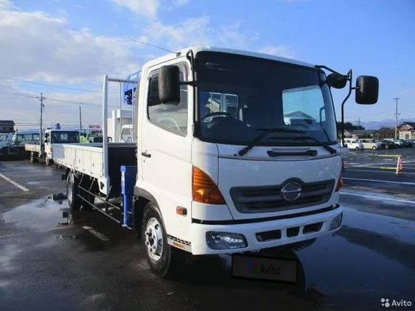 Бортовой грузовик с КМУ HINO Ranger