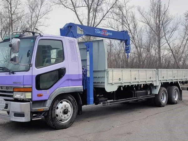 Бортовой грузовик с КМУ Mitsubishi Fuso Fighter