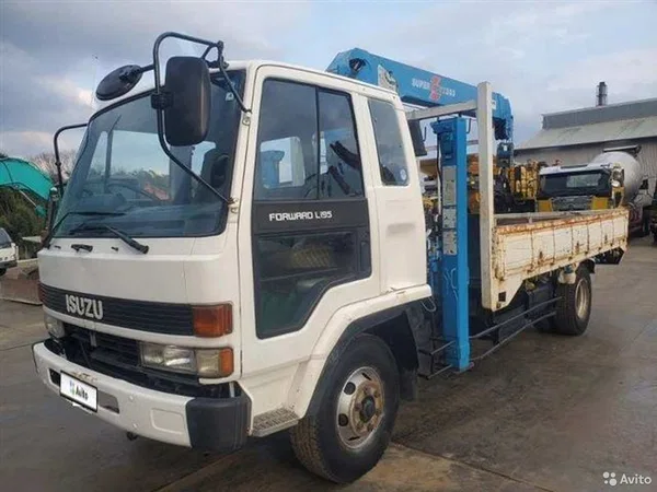 Бортовой грузовик с КМУ ISUZU Forward (F-Series)